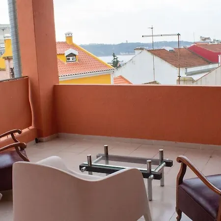 Piso Ideal Para Familias Con Espectacular Vistas Lisboa