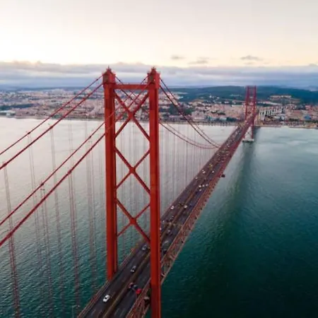 Piso Ideal Para Familias Con Espectacular Vistas * Lisboa